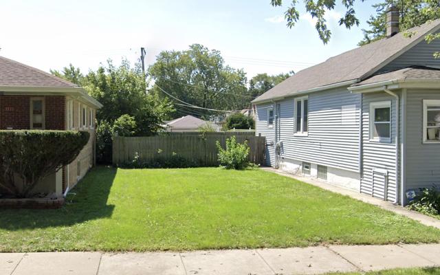 1113 W 123rd St., Calumet Park, IL 60827