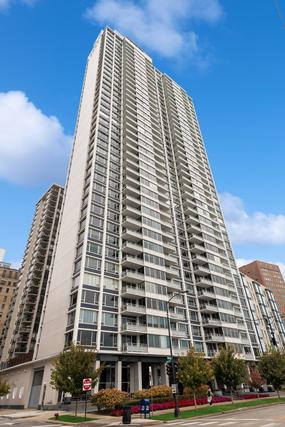 1300 N Lake Shore Dr. #27C, Chicago, IL 60610