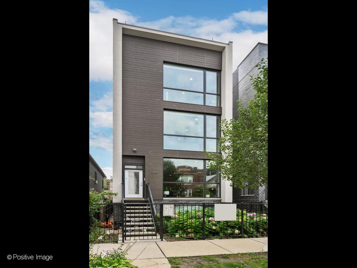 3049 W Lyndale St. #2, Chicago, IL 60647