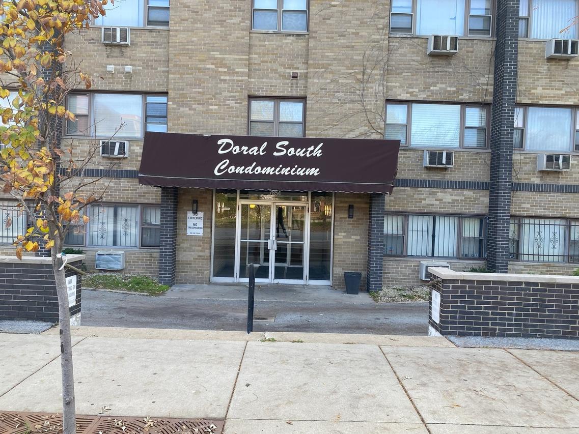 7854 S South Shore Dr. #102, Chicago, IL 60649