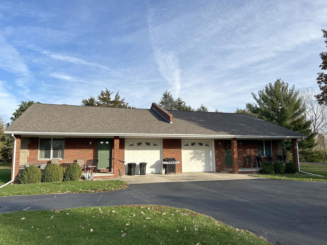 8214 N Jackson St., Edwards, IL 61528