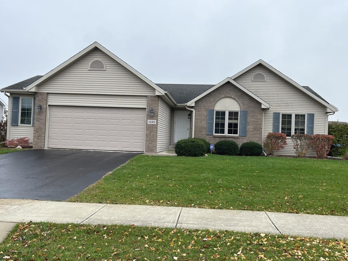 1680 Knights Ln., Rochelle, IL 61068