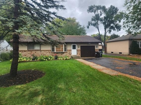 1618 Knoll Ave., Mchenry, IL 60050
