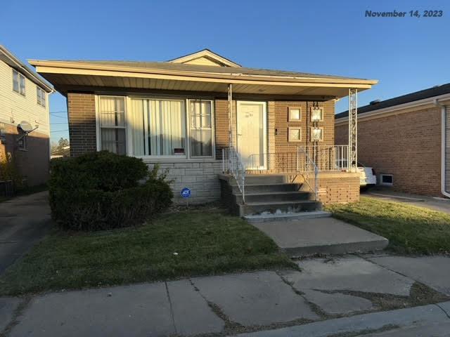 12857 S Aberdeen St., Calumet Park, IL 60827