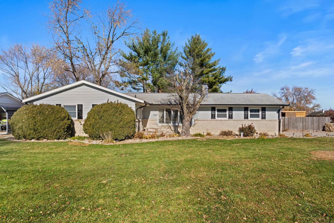 2220 Morningside Dr., St. Joseph, IL 61873