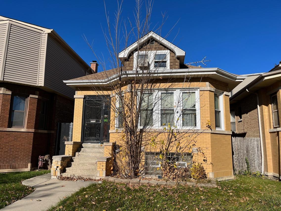 5924 W Eddy St., Chicago, IL 60634