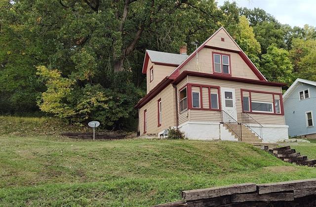 140 Elm St., Savanna, IL 61074