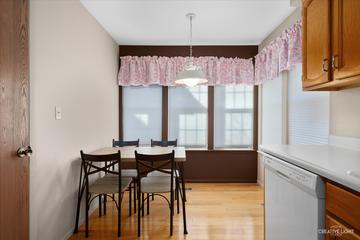 1910 Quaker Hollow Ln., Streamwood, IL 60107