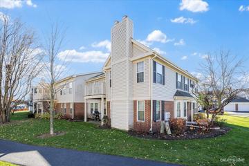 1910 Quaker Hollow Ln., Streamwood, IL 60107