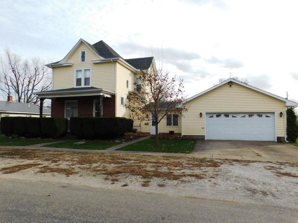 22 W Walnut St., Piper City, IL 60959