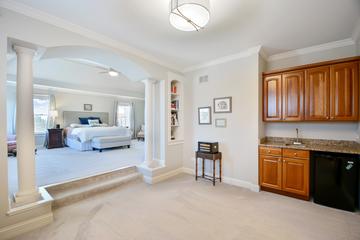 280 Joshua Dr., Hawthorn Woods, IL 60047