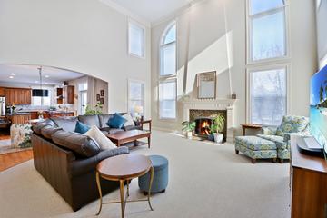 280 Joshua Dr., Hawthorn Woods, IL 60047