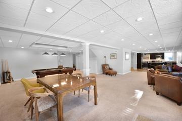 280 Joshua Dr., Hawthorn Woods, IL 60047