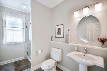 280 Joshua Dr., Hawthorn Woods, IL 60047