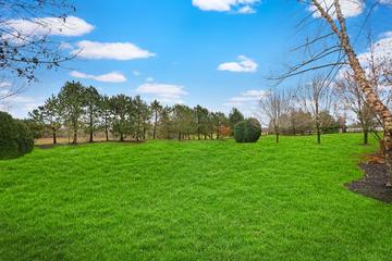 280 Joshua Dr., Hawthorn Woods, IL 60047