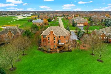 280 Joshua Dr., Hawthorn Woods, IL 60047