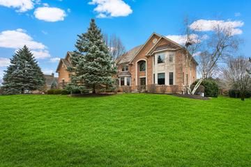 280 Joshua Dr., Hawthorn Woods, IL 60047