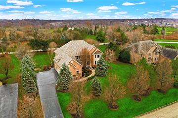 280 Joshua Dr., Hawthorn Woods, IL 60047