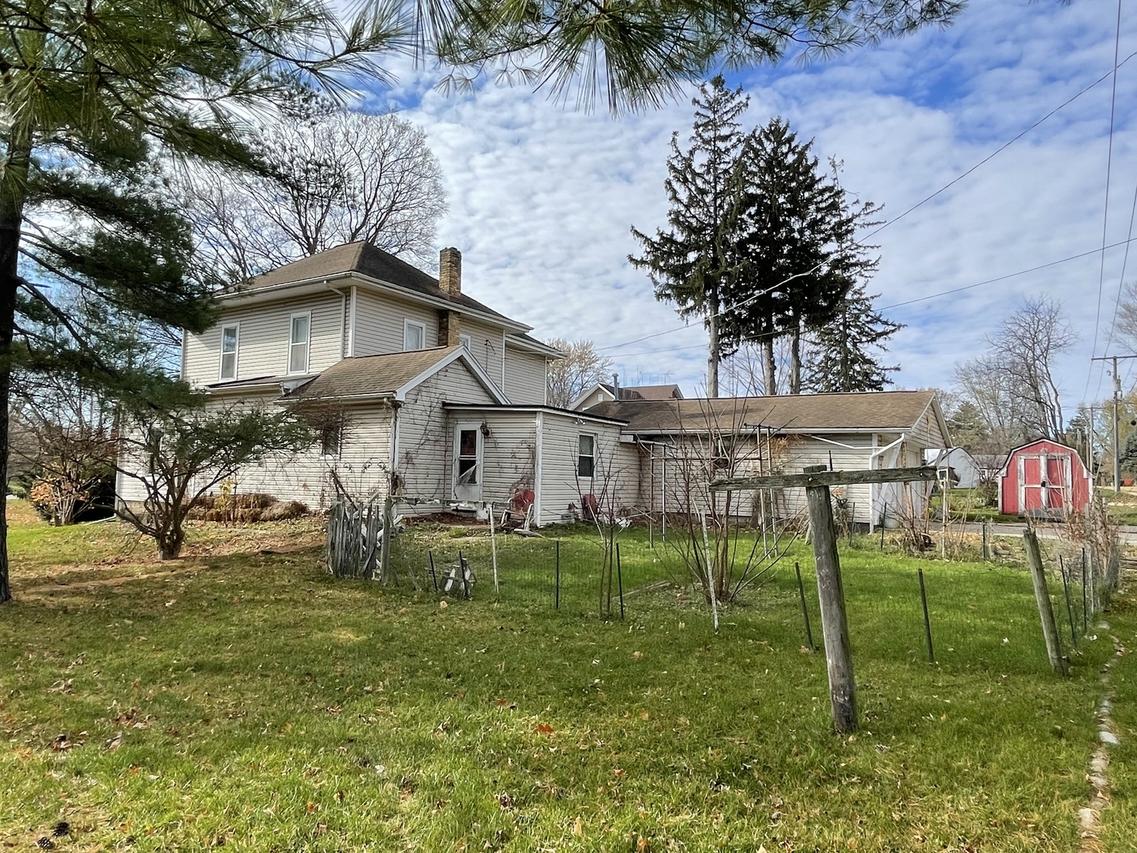 203 W Lincoln Hwy, Franklin Grove, IL 61031