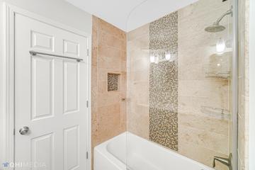 1621 W Portsmith Ln., Arlington Heights, IL 60004