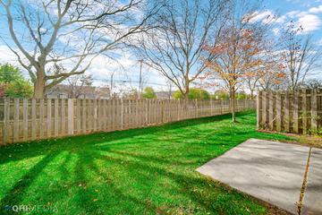 1621 W Portsmith Ln., Arlington Heights, IL 60004
