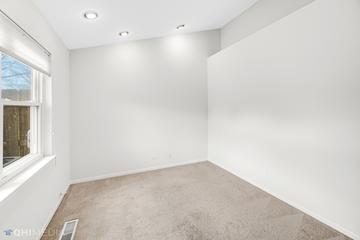 1621 W Portsmith Ln., Arlington Heights, IL 60004