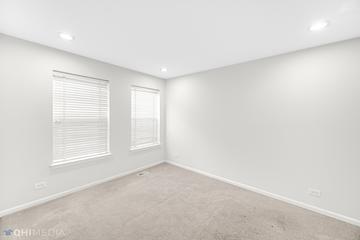 1621 W Portsmith Ln., Arlington Heights, IL 60004