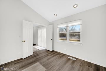 1621 W Portsmith Ln., Arlington Heights, IL 60004