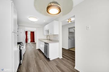 1621 W Portsmith Ln., Arlington Heights, IL 60004