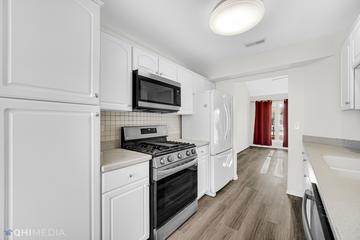 1621 W Portsmith Ln., Arlington Heights, IL 60004