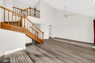 1621 W Portsmith Ln., Arlington Heights, IL 60004