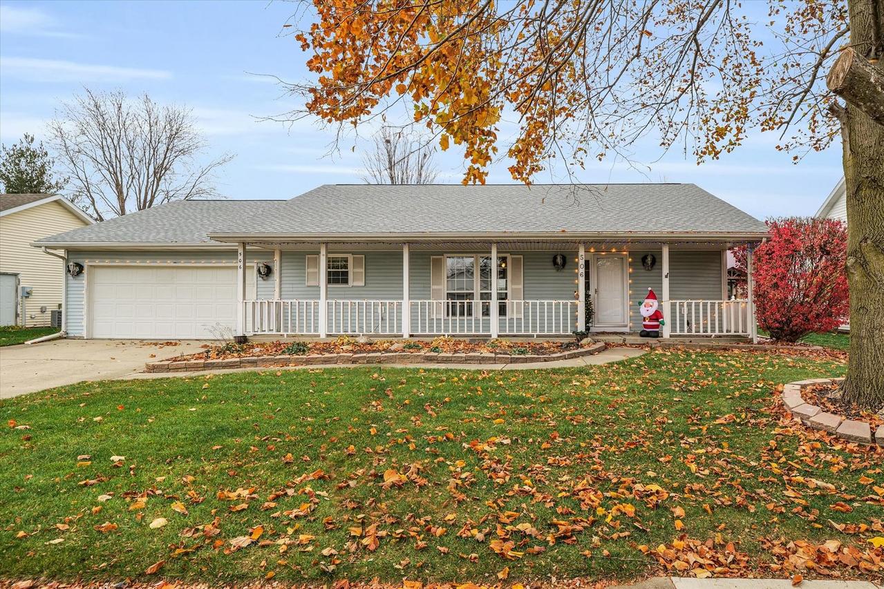506 Rosewood Dr., St. Joseph, IL 61873