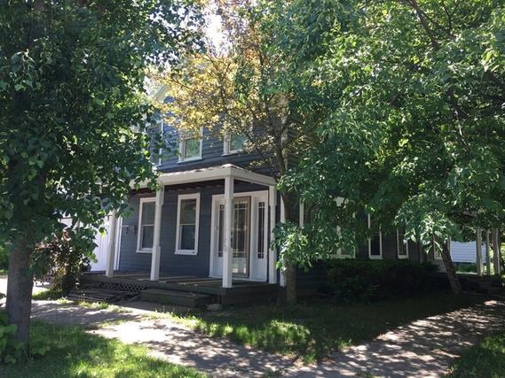 425 Hickory St., Waukegan, IL 60085