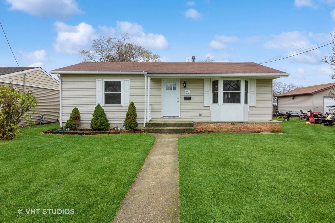 1017 S 6th St., Dekalb, IL 60115