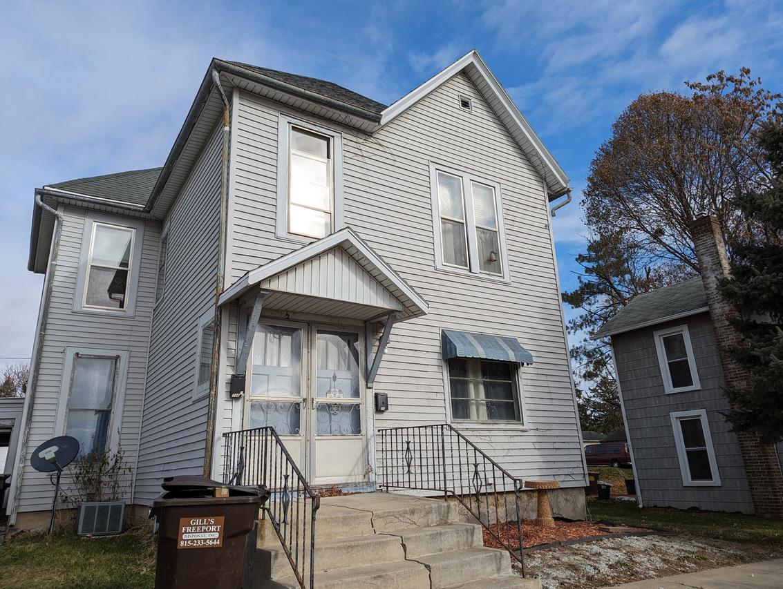 736 W Galena Ave., Freeport, IL 61032