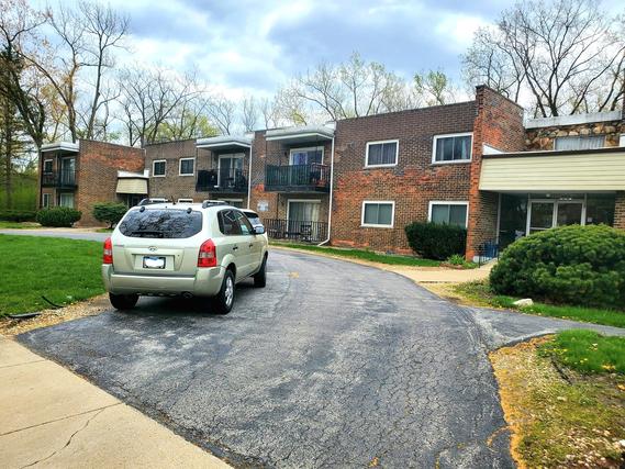 2807 Willow Rd. #202, Homewood, IL 60430