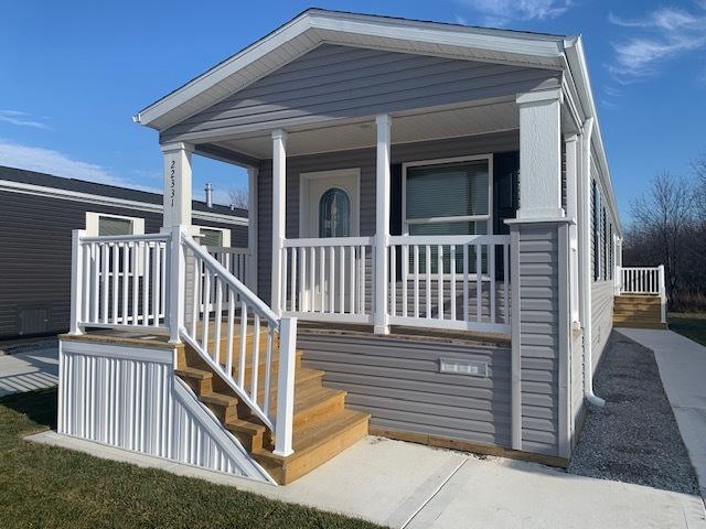 22331 S Woodside Dr., Channahon, IL 60410