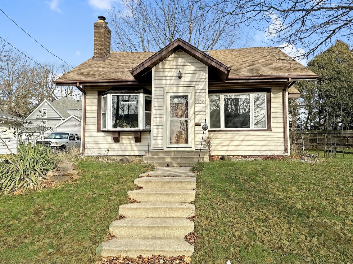 838 W Pleasant St., Freeport, IL 61032