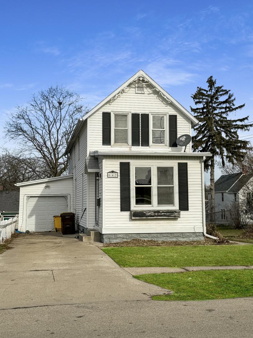 642 W Moseley St., Freeport, IL 61032