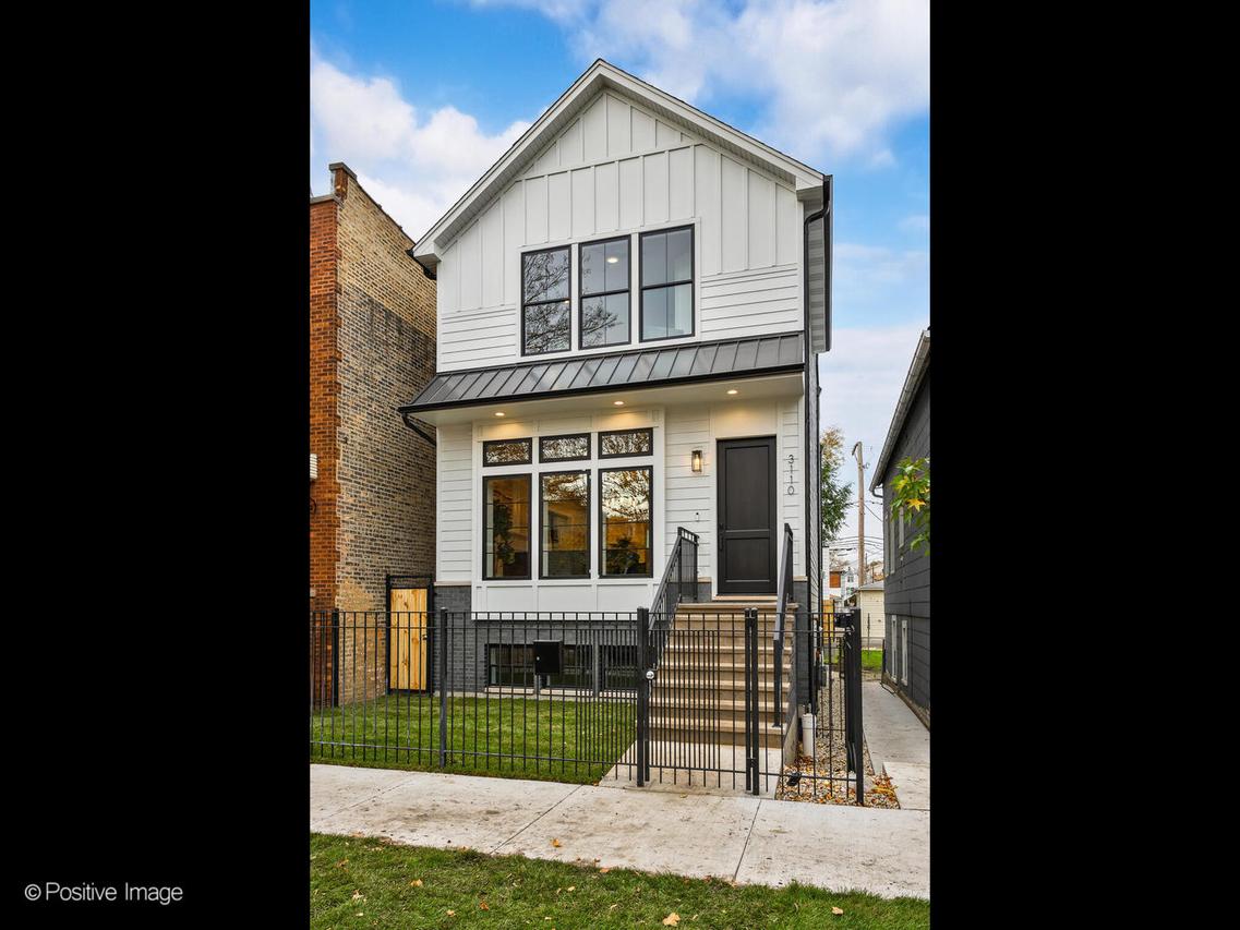 3110 N Leavitt St., Chicago, IL 60618