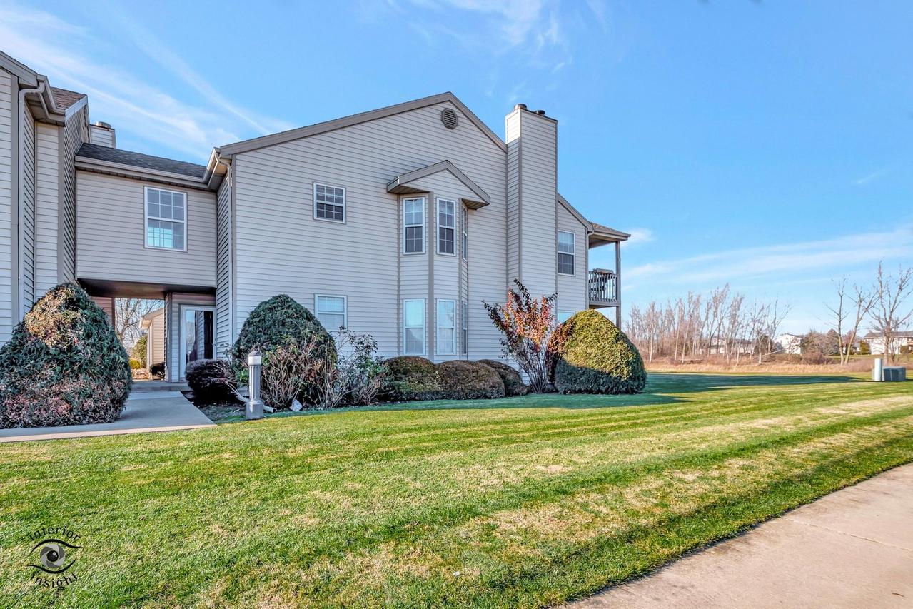 607 Huntington Ct., Bourbonnais, IL 60914