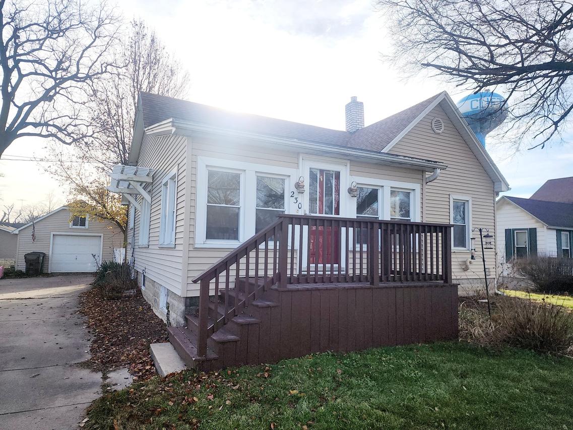 230 E Second Ave., Clifton, IL 60927