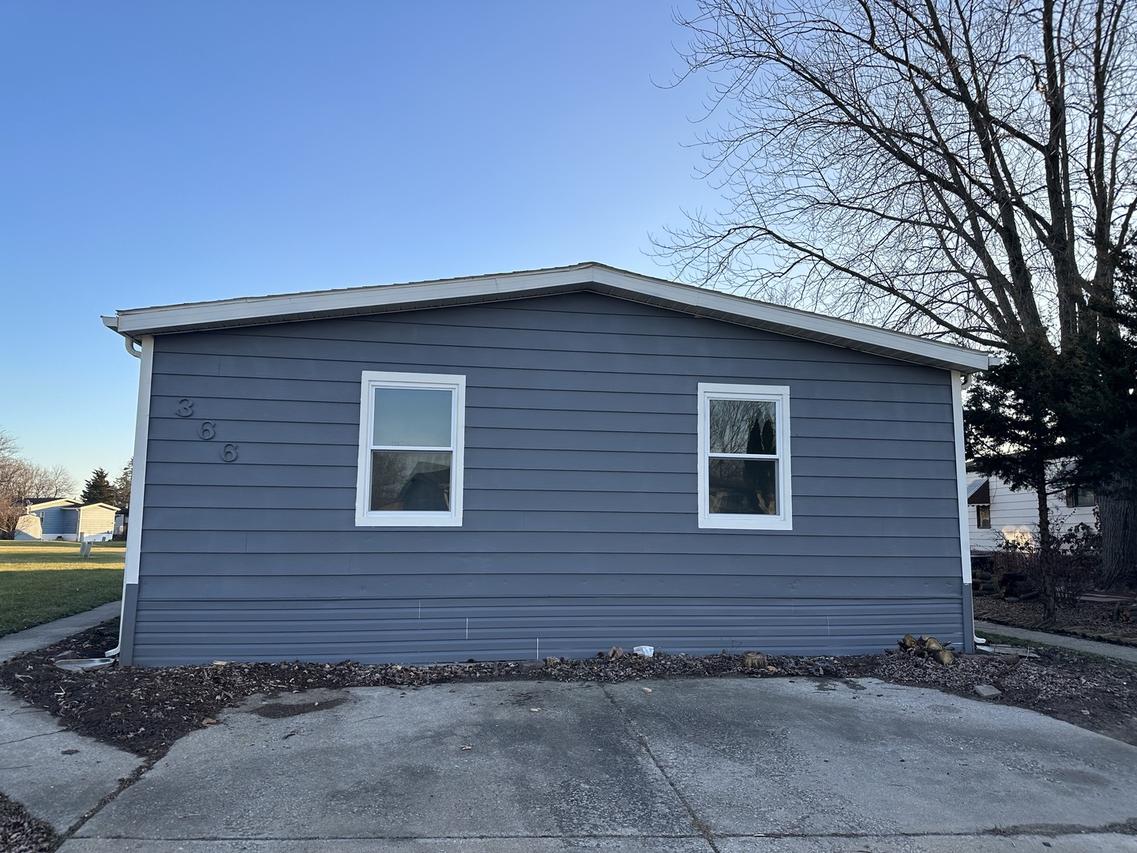 366 Wildrock Ter., Matteson, IL 60443