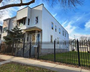 8610 S Burnham Ave., Chicago, IL 60617