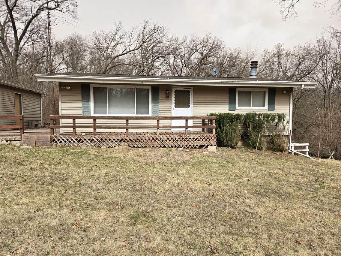 81 Indian Hills Dr., Putnam, IL 61560