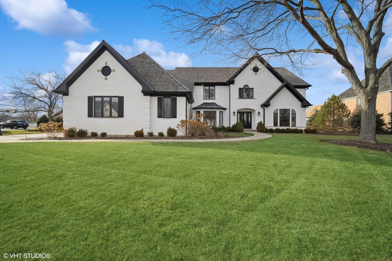 1025 Anderson Dr., Libertyville, IL 60048