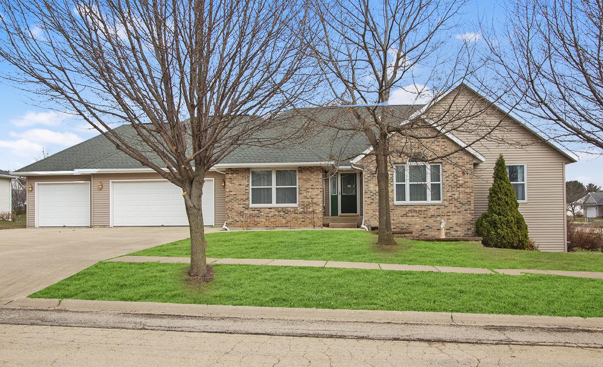 761 Seminole Dr., Freeport, IL 61032