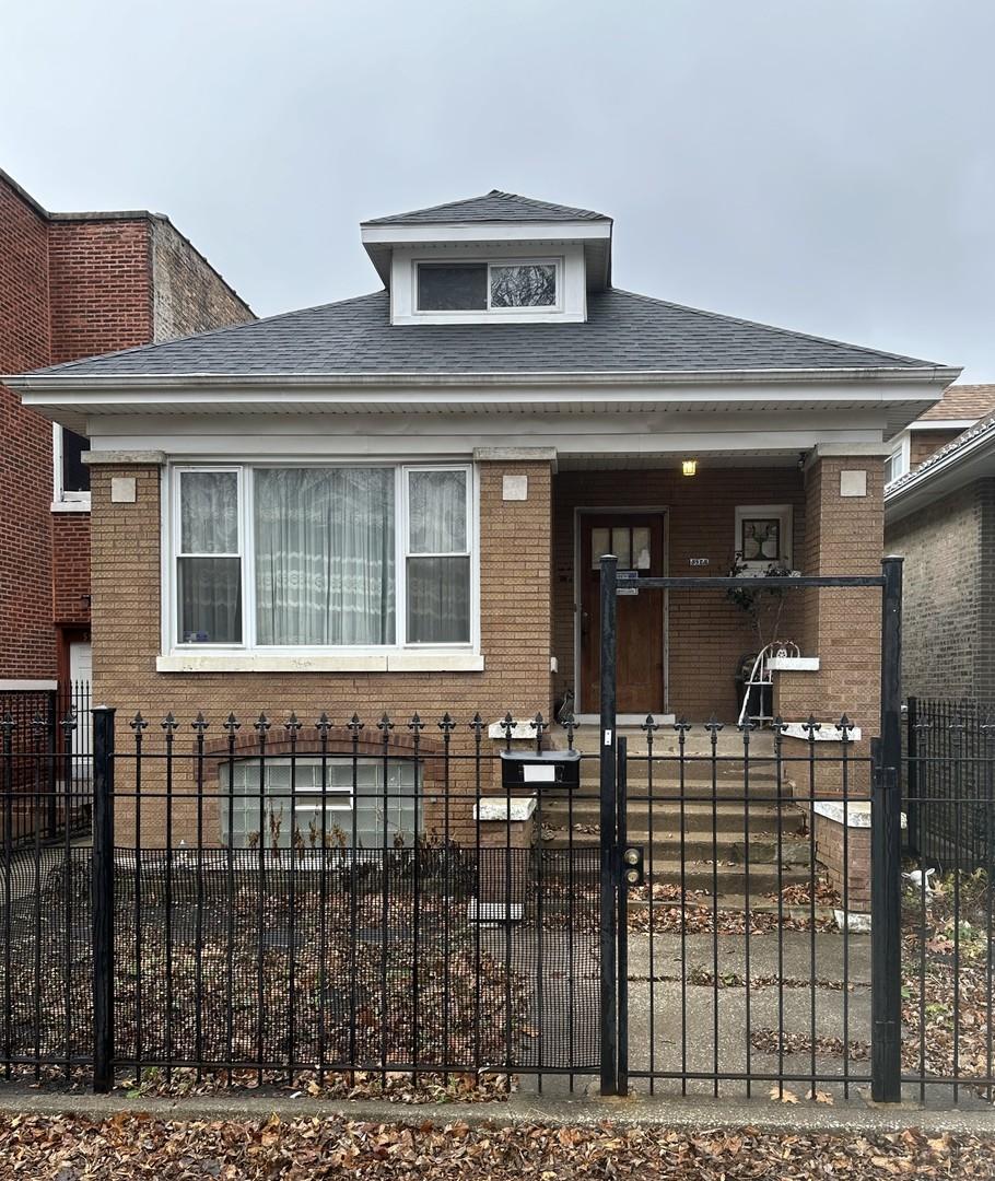 5920 S Talman Ave., Chicago, IL 60629