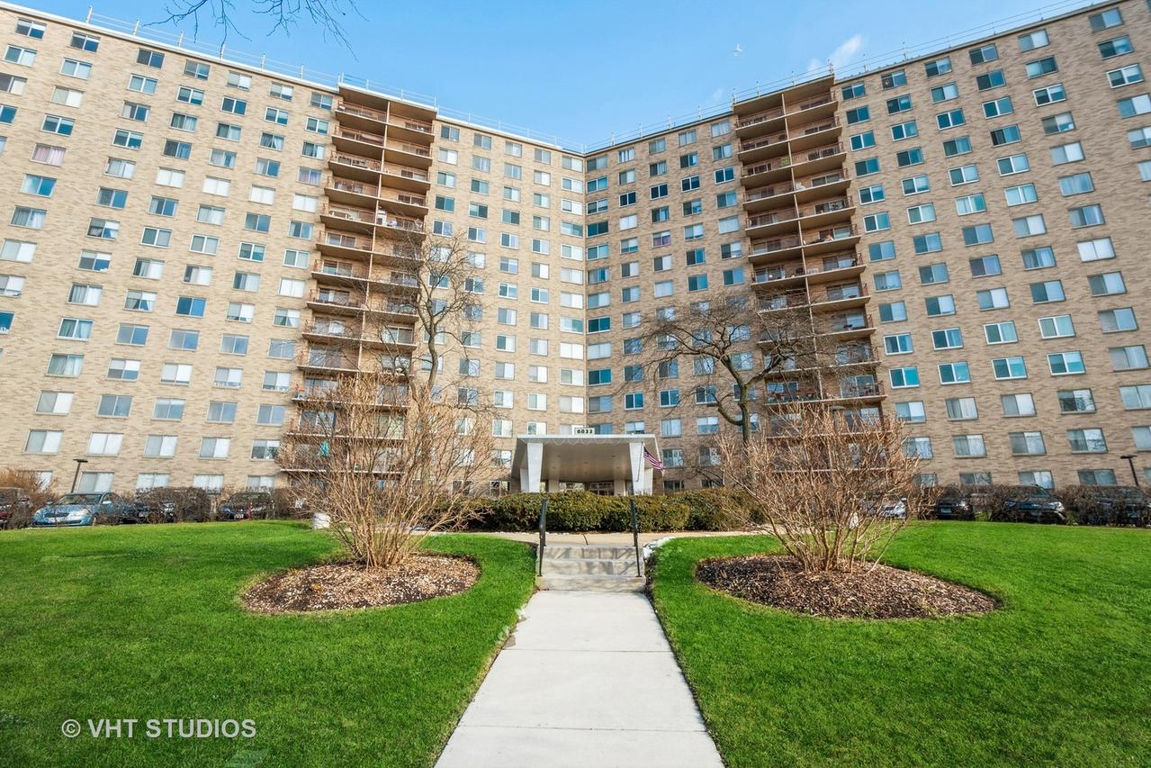 6833 N Kedzie Ave. #1504, Chicago, IL 60645