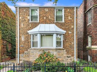 8237 S Clyde Ave., Chicago, IL 60617